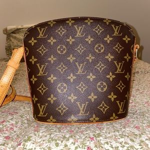 Small Louis Vuitton bag